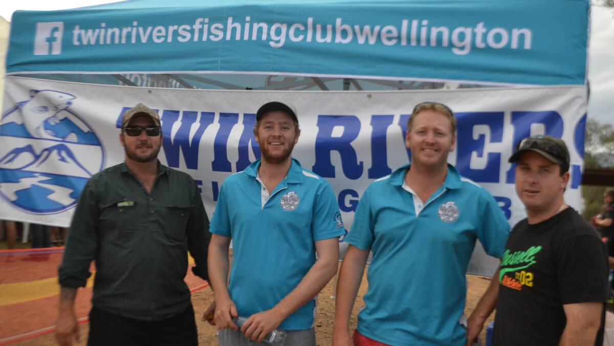 Adam Grimes,Matt and Sam Redfern, Adam Melhuish from the Twins Rivers Fishing Club at Lake Burrendong