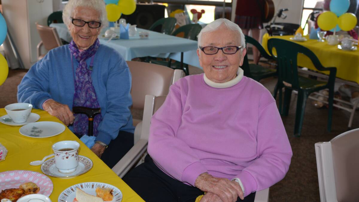 A large crowd of more than 100 attended Maranatha Aged care facilities Biggest Monring Tea where residents and friends gave their kindness to the community especially those suffer from cancer.
St Mary's students gave their voices for a wonderful community day. 