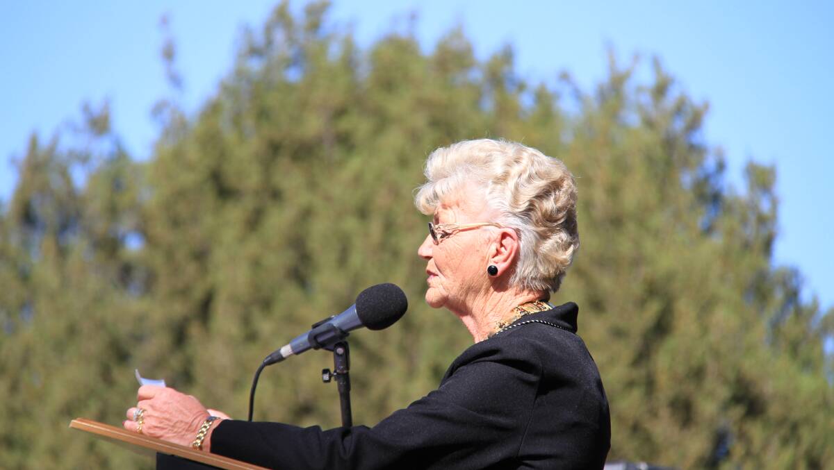 Wellington's mayor gives a speech on Anzac Day