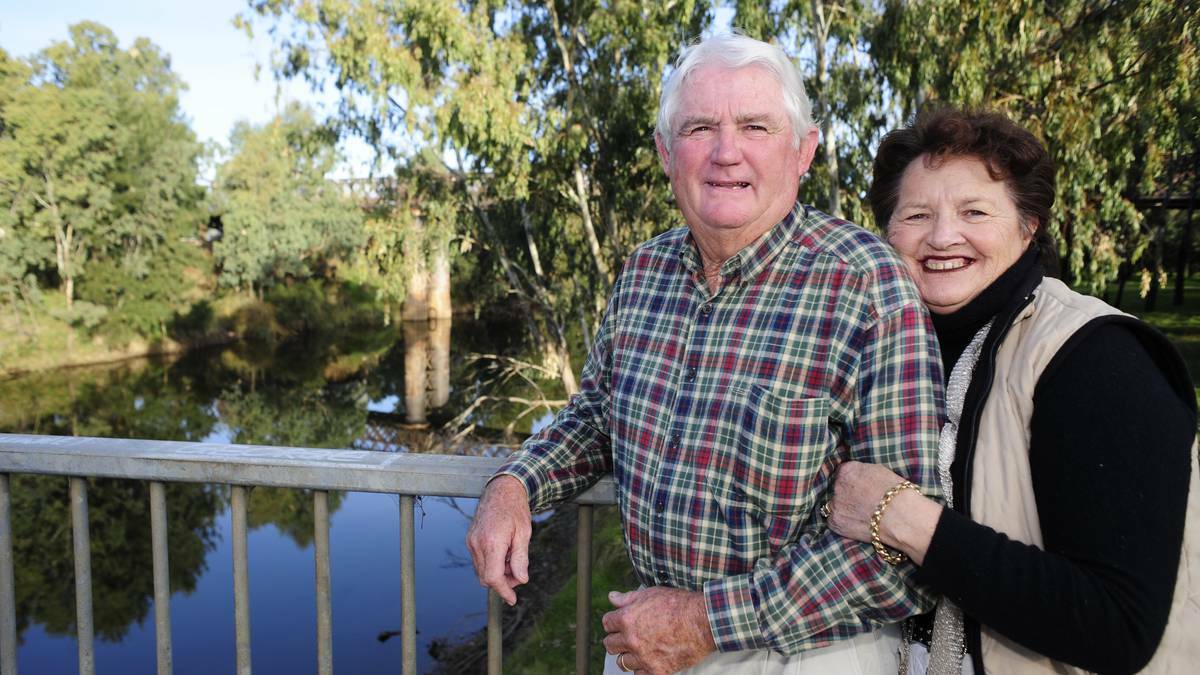 Former Narromine resident Jill Gainsford, pictured with her husband Bill, lost her battle with cancer on Saturday. Photo: CONTRIBUTED