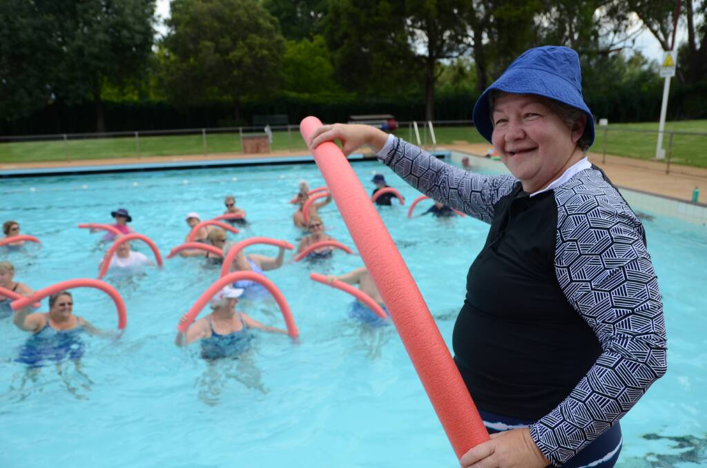 FITNESS: A big crowd of participants turned up for Monday night's aqua fitness class, pictured with instructor Kerry Goodworth. Photo: ELOUISE HAWKEY