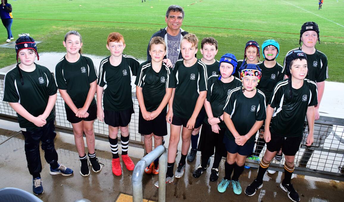 MASSIVE OPPORTUNITY: Students from Geurie, Stuart Town and Eumungerie got a chance to meet former Wallaby Greg Ella on Thursday. PHOTO: BELINDA SOOLE.