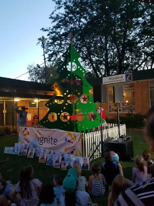 Big Crowd: Cameron Park was full of Christmas cheer during Wellington’s annual Community Christmas Party. Photo: SUPPLIED.