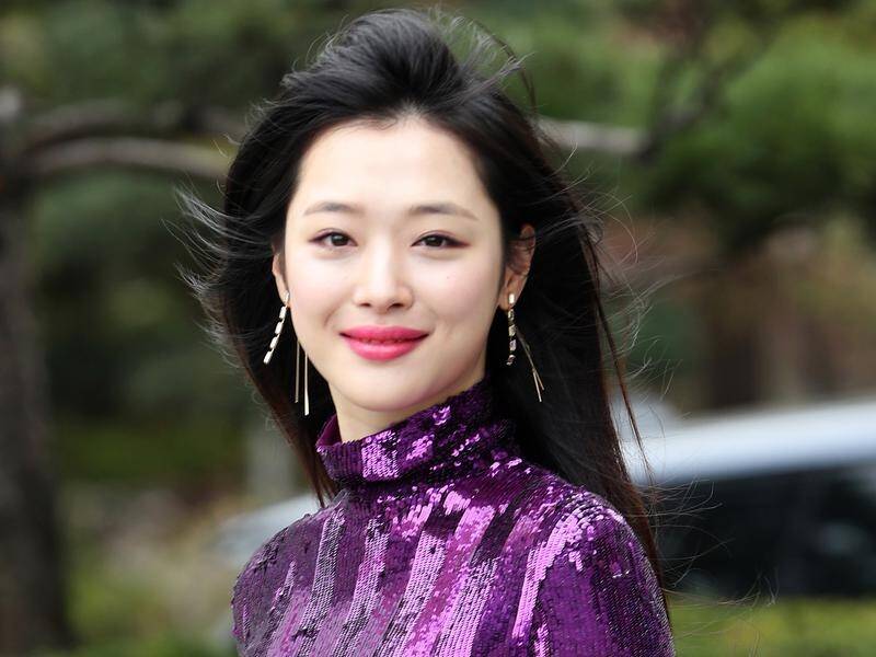 The body of K-Pop star Choi Jin-ri, known as Sulli, has been discovered at her South Korean home.